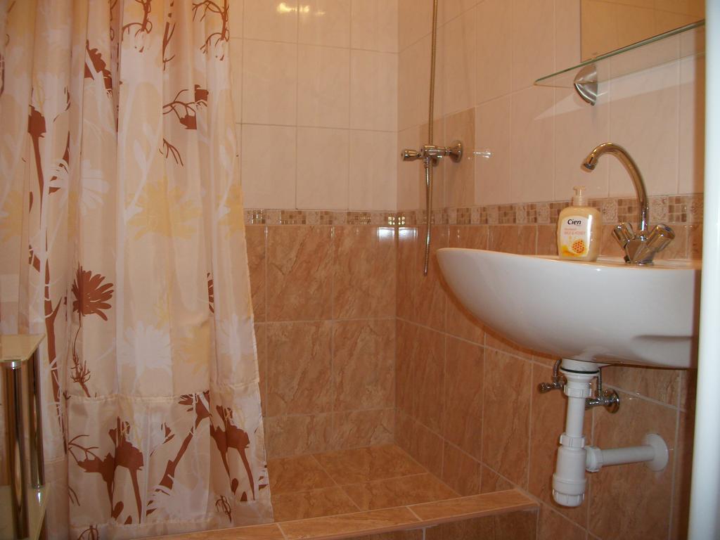 Hotel Éden II. Miskolc Esterno foto