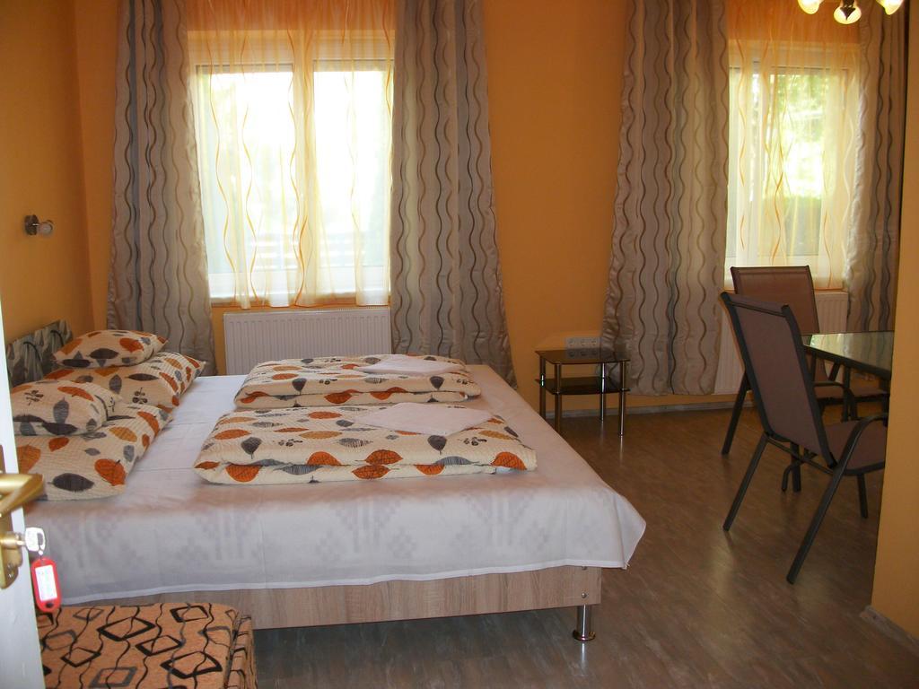 Hotel Éden II. Miskolc Esterno foto