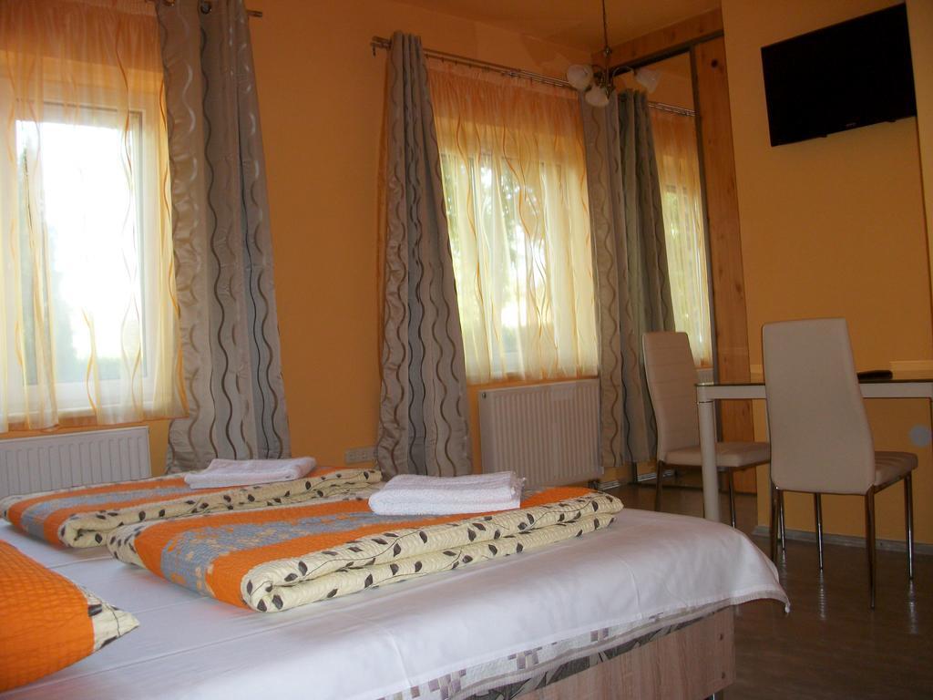 Hotel Éden II. Miskolc Esterno foto