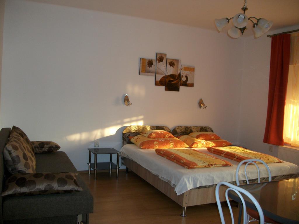 Hotel Éden II. Miskolc Esterno foto