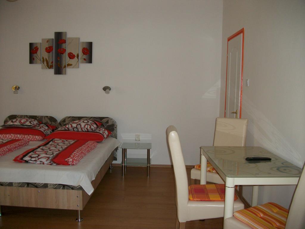Hotel Éden II. Miskolc Esterno foto
