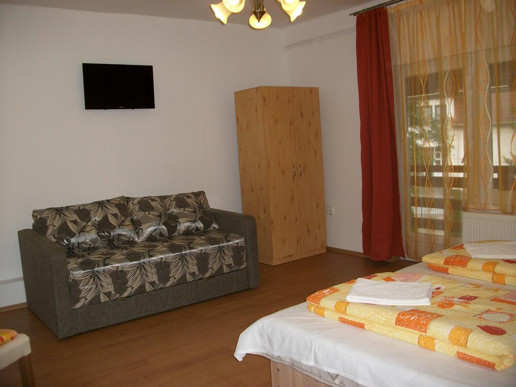 Hotel Éden II. Miskolc Esterno foto