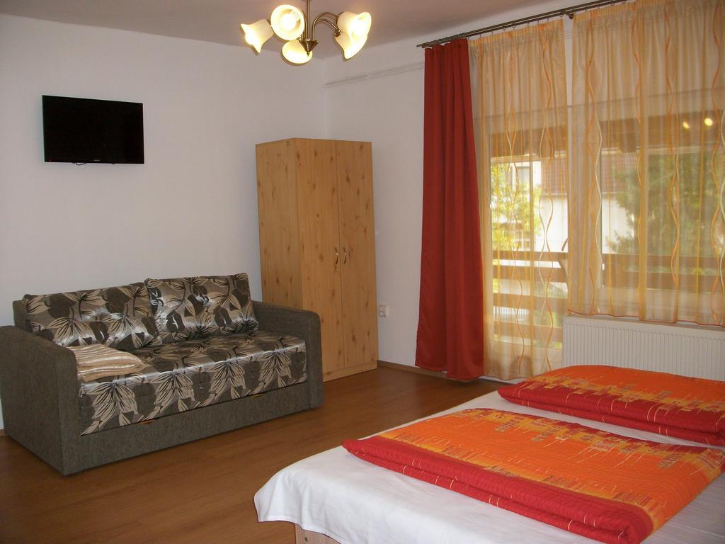 Hotel Éden II. Miskolc Esterno foto