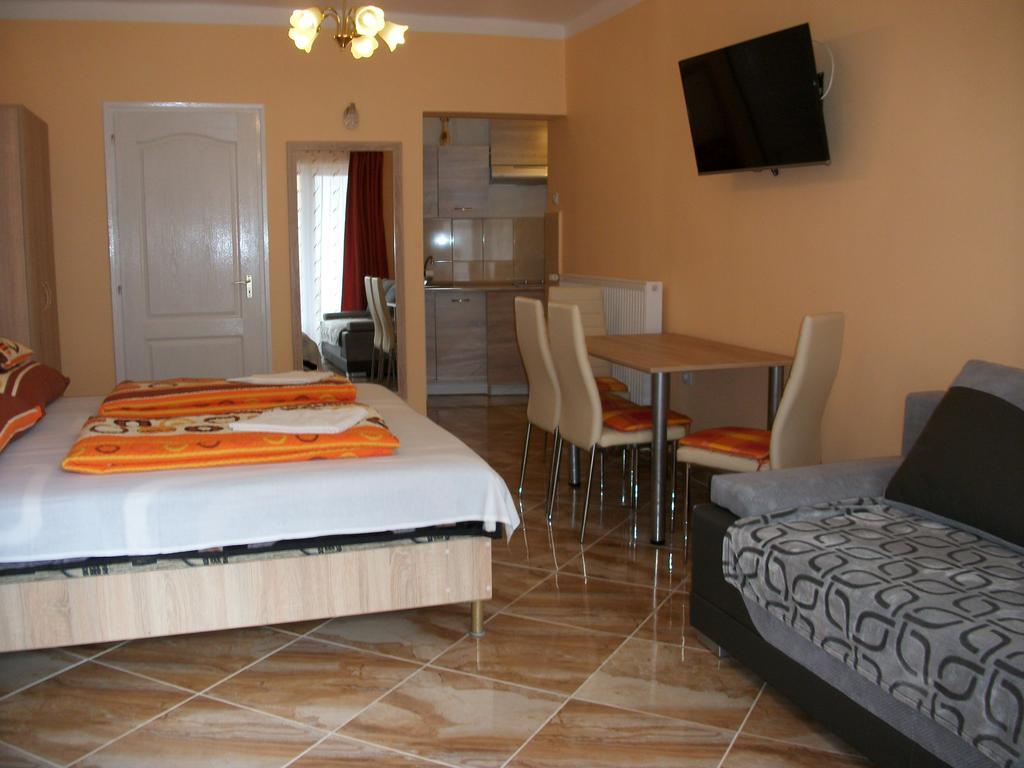 Hotel Éden II. Miskolc Esterno foto